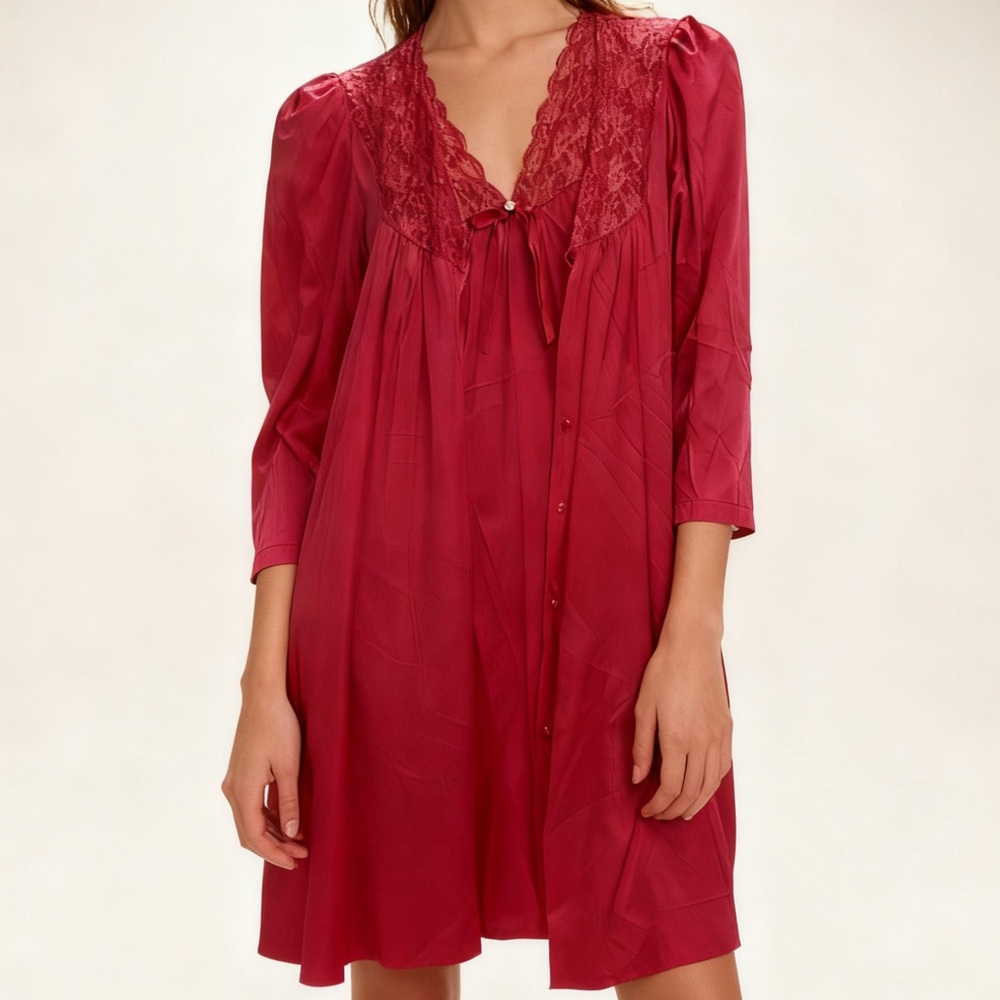Vintage vanity Fair nightgown and robe set Fuchsia Pink